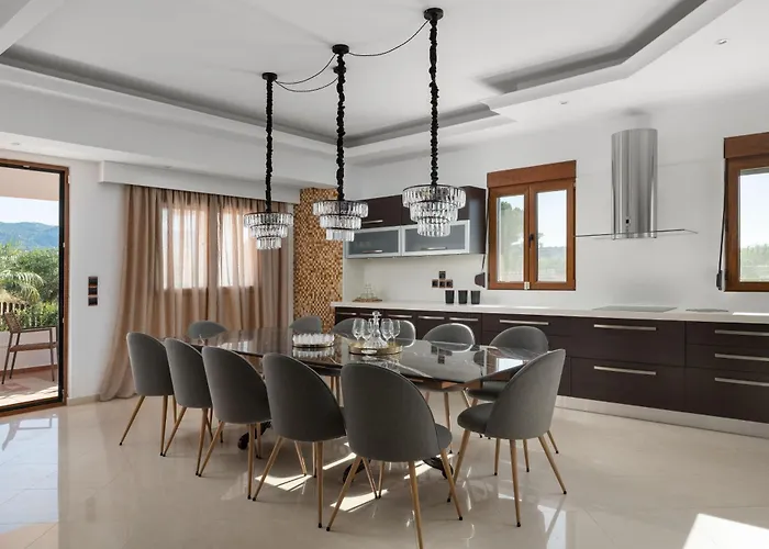 Vento Estivo Mansion فيلة Pastida